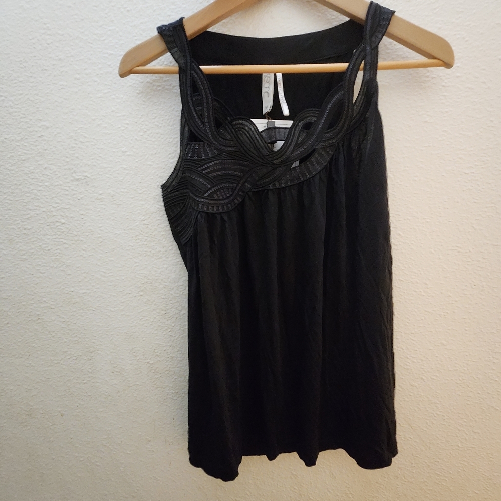 Kische Black Textured Tank Top